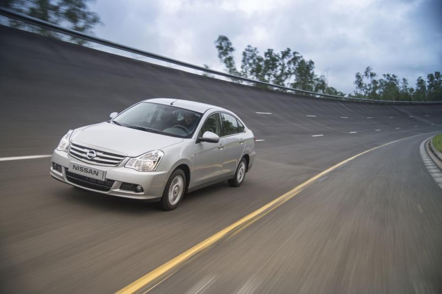  Nissan Almera 2012 года  (фото 3 из 31)